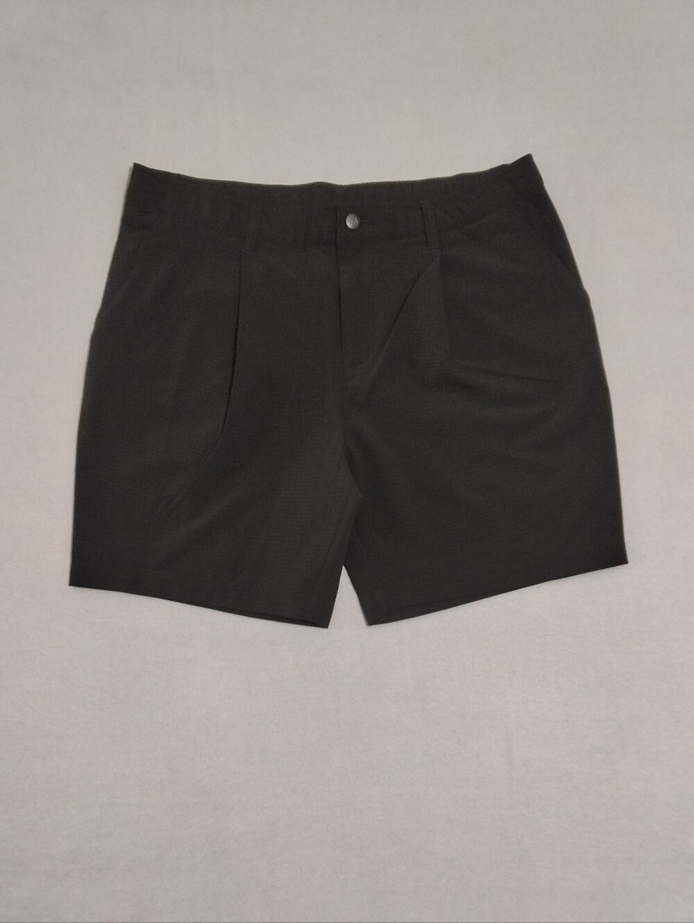 Adidas Men's 8.5" Inseam Ultimate 365 Pleated Golf Shorts Size 34 Black IX2022